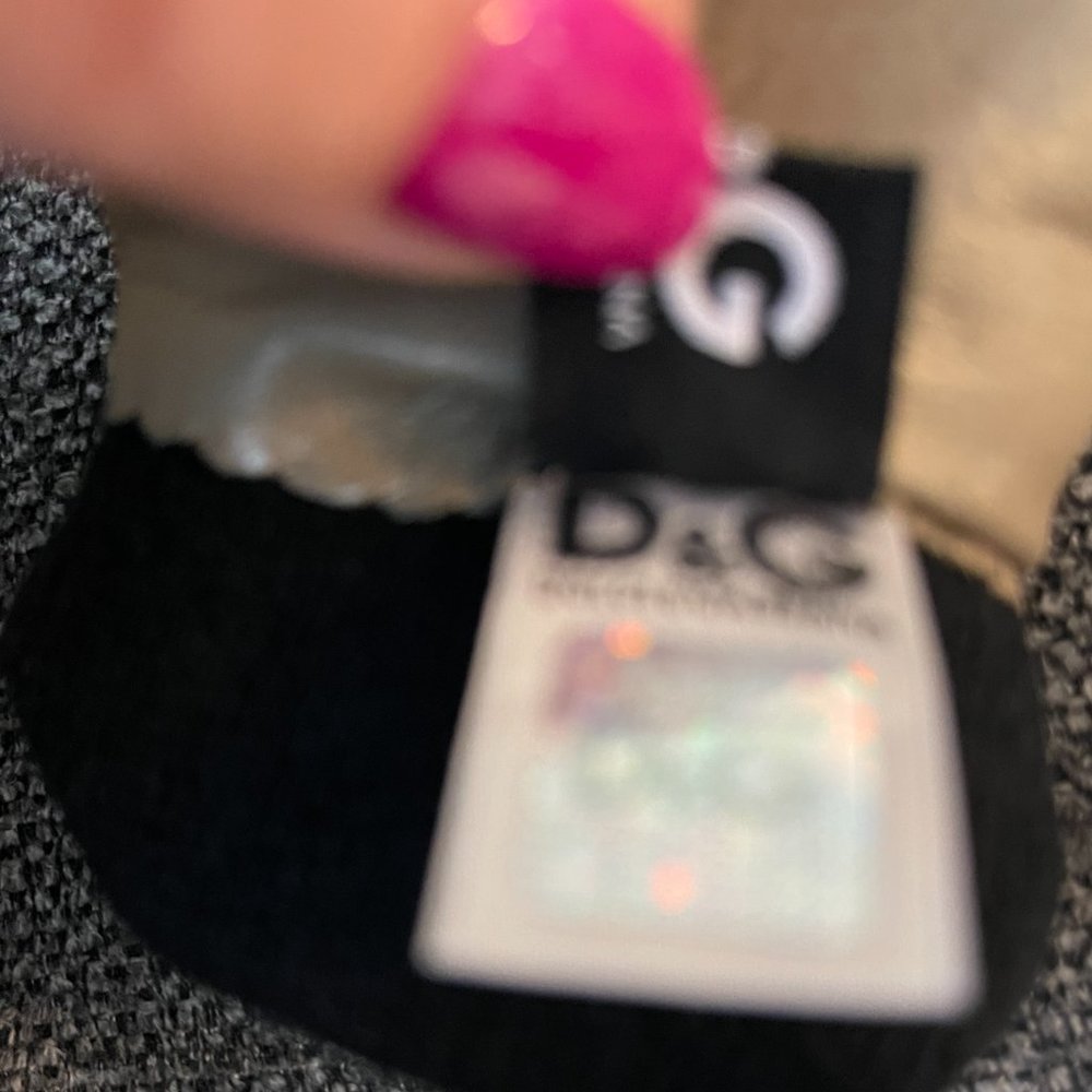 Worn once D&G gloves black leather size 7 - Picture 8 of 15
